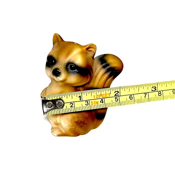 Raccoons Salt And Pepper Shakers Vintage Hand Painted Japan - Picture 7 of 7